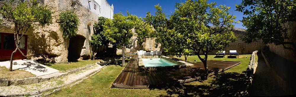 Hotel Masseria Torre Coccaro 5*